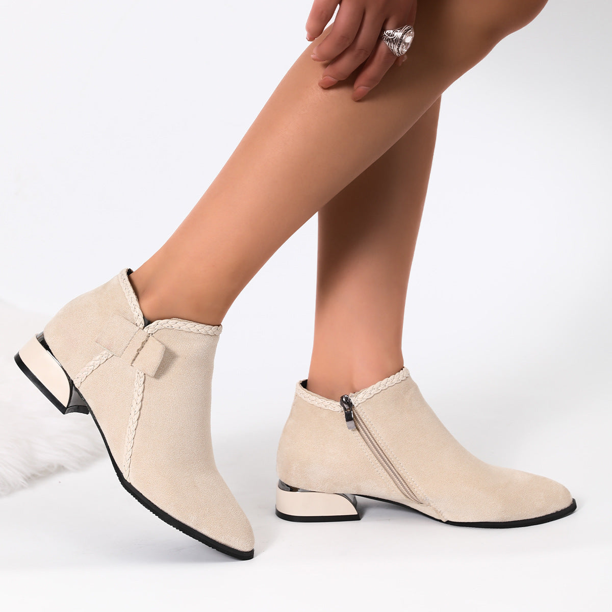 Bottes pour femmes à bout pointu et fermeture éclair latérale avec nœud papillon
